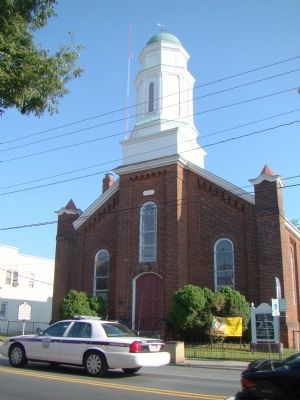 First Baptist Church, West Main Street image. Click for full size.