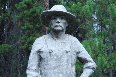 Sculpture of Ukrainian internee at Castle Mountain image. Click for full size.