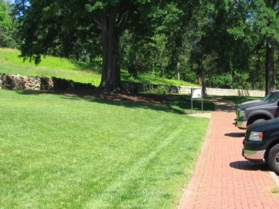 Sunken Road Walking Trail Start Point image. Click for full size.