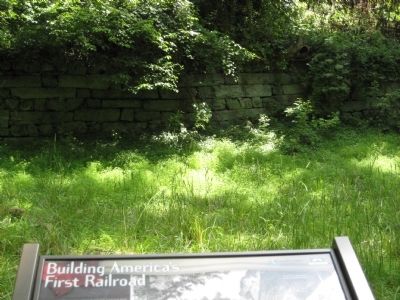 Retaining Wall image. Click for full size.