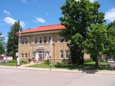 Former Masonic Lodge and Marker. Click for full size. Former Masonic Lodge and Marker image. Click for full size.