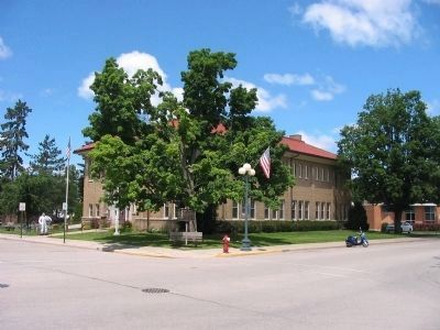 Former Masonic Lodge and Marker. Click for full size. Former Masonic Lodge and Marker image. Click for full size.