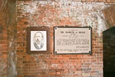 Dr. Samuel A. Mudd Marker and Photograph image. Click for full size.