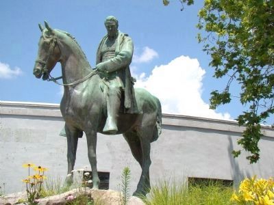 Henry Gassaway Davis Statue. Click for full size. Henry Gassaway Davis Statue image. Click for full size.