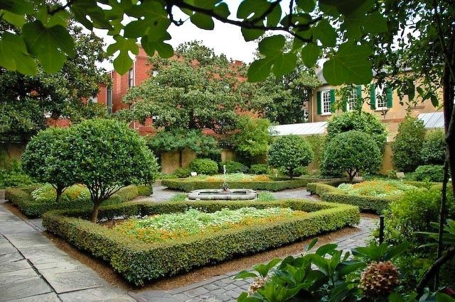 Owens-Thomas House Garden II image. Click for full size.