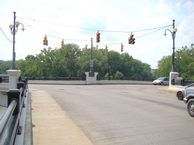 Intersection of Main and West Main Streets with Linden Avenue image. Click for full size.
