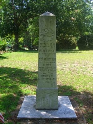 Wright Brothers' Memorial Marker </b>(front) image. Click for full size.