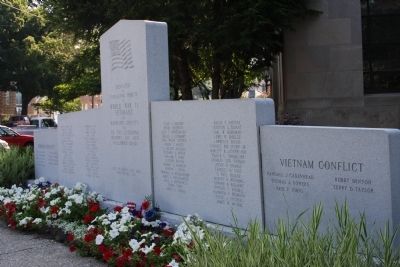 Right View of Tribute Marker image. Click for full size.