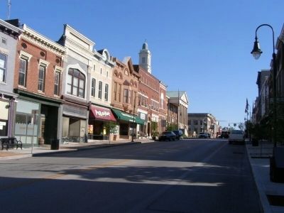 Versailles, Kentucky, South Main Street. image. Click for full size.