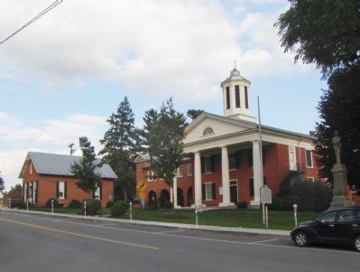 Clarke County Court House with Marker in front. Click for full size. Clarke County Court House with Marker in front image. Click for full size.