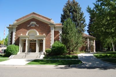 Front and side view of meetinghouse. Click for full size. Front and side view of meetinghouse image. Click for full size.