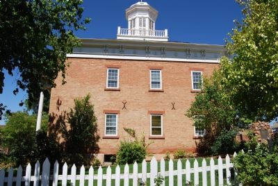 Eastern side of Pioneer Courthouse image. Click for full size.