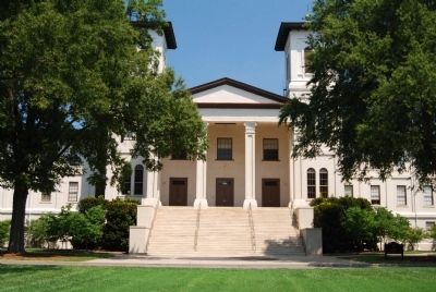 Wofford College Main Building image. Click for full size.