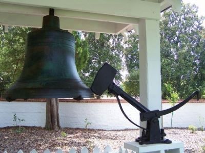 Aiken County Courthouse Bell image. Click for full size.