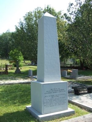 Marble Obelisk to Unknown Confederate Dead image. Click for full size.