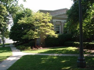 View of Library - from Washington Street. image. Click for full size.