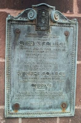 Queen�s College Marker image. Click for full size.