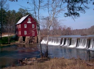 Starr's Mill and Dam image. Click for full size.