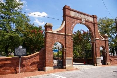Oakland Cemetery Gate and Marker image. Click for full size.