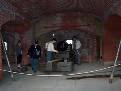 32 Pounder Demostration inside fort. image. Click for full size.