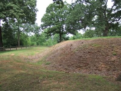 Surviving Redoubt of Fort Walker. Click for full size. Surviving Redoubt of Fort Walker image. Click for full size.