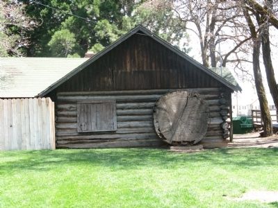 Roop's Fort image. Click for more information.