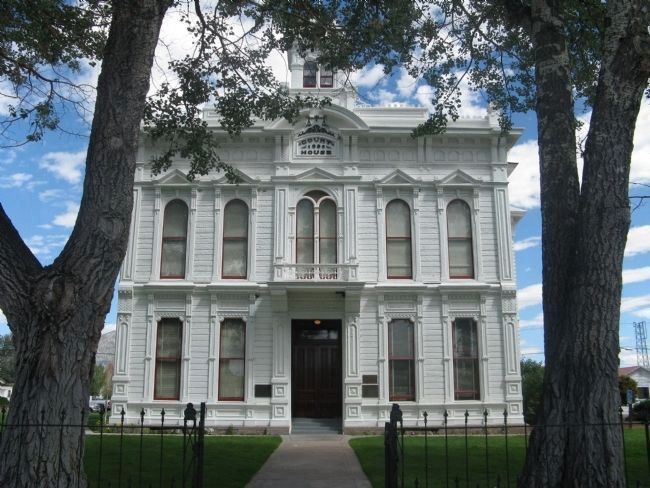 Mono County Courthouse. Click for full size. Mono County Courthouse image. Click for full size.