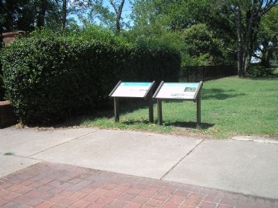 Markers in Christopher Newport Park. Click for full size. Markers in Christopher Newport Park image. Click for full size.