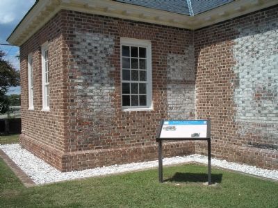 Marker at Warwick Court House. Click for full size. Marker at Warwick Court House image. Click for full size.