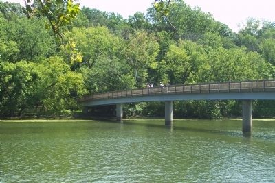 Footbridge to Theodore Roosevelt Island image. Click for full size.