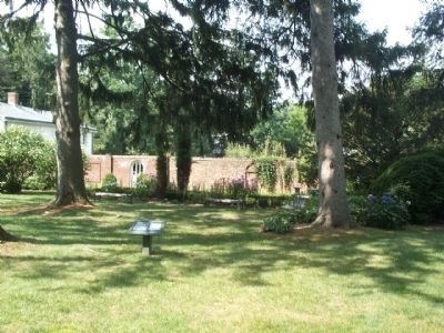 The Colonial Revival Garden Marker image. Click for full size.