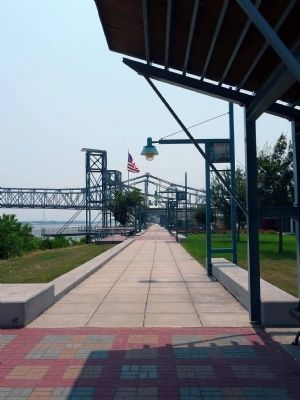 Vidalia Landing Riverwalk. Click for full size. Vidalia Landing Riverwalk image. Click for full size.