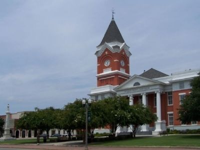 Statesboro Confederate Monument at Bulloch County Courthouse. Click for full size. Statesboro Confederate Monument at Bulloch County Courthouse image. Click for full size.