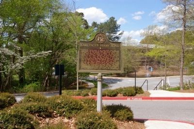 Old Pace's Ferry Road Marker looking toward West Paces Ferry Road. Click for full size. Old Pace's Ferry Road Marker looking toward West Paces Ferry Road image. Click for full size.