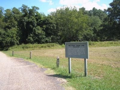 Yorktown Fortifications. Click for full size. Yorktown Fortifications image. Click for full size.