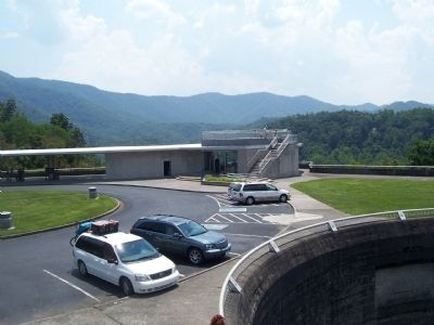 Visitors center and parking area. image. Click for full size.