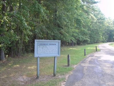 Marker on the Yorktown Battlefield. Click for full size. Marker on the Yorktown Battlefield image. Click for full size.