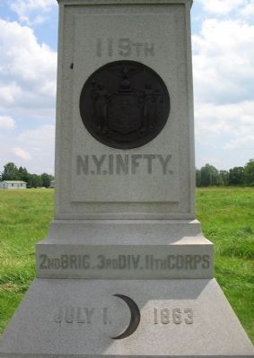 Front of Monument image. Click for full size.