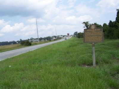 General's Island Marker looking north along US 17 image. Click for full size.