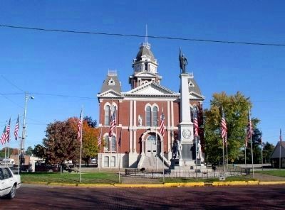 Shelby County Courthouse and Soldiers and Sailors Monument Marker image. Click for full size.