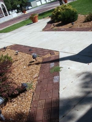 Memorial's  Left  Sidewalk  Edging image. Click for full size.