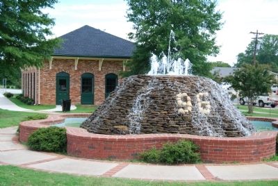 Ninety Six Fountain and Visitor's Center. Click for full size. Ninety Six Fountain and Visitor's Center image. Click for full size.