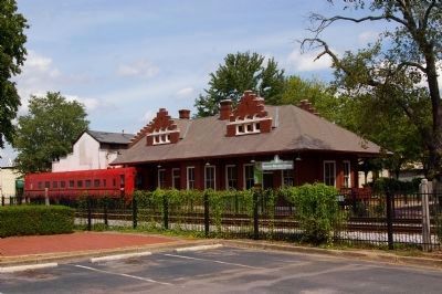 Old Marietta Station (now the Marietta Welcome Center in 2018) adjoining the Kennesaw House image. Click for full size.