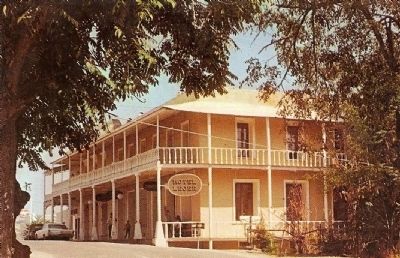 Vintage Postcard - Leger Hotel image. Click for full size.