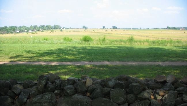 The Napoleon Section Bombards Cemetery Ridge image. Click for full size.
