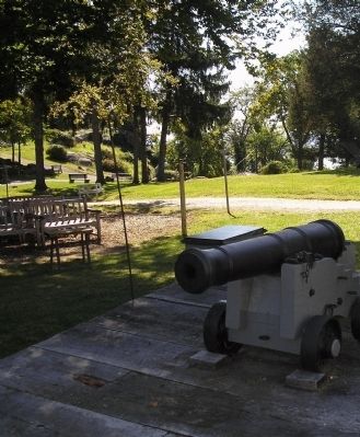 British Naval Gun. Click for full size. British Naval Gun image. Click for full size.