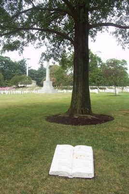 U.S. War Correspondent Marker and memorial tree image. Click for full size.