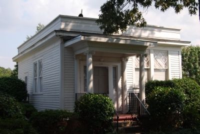 Mauldin's Law Office - Also Greek Revival Style image. Click for full size.