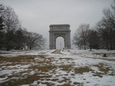 Marker in Front of the Memorial Arch image. Click for full size.
