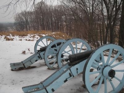 Artillery at Redoubt 3 image. Click for full size.